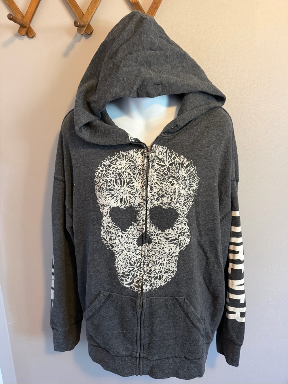 Pink Victoria’s Secret Vintage Y2K Pink Live Forever Studded Skull Hoodie L